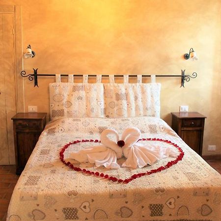 La Casa Delle Rondini Bed & Breakfast Roncoferraro Luaran gambar