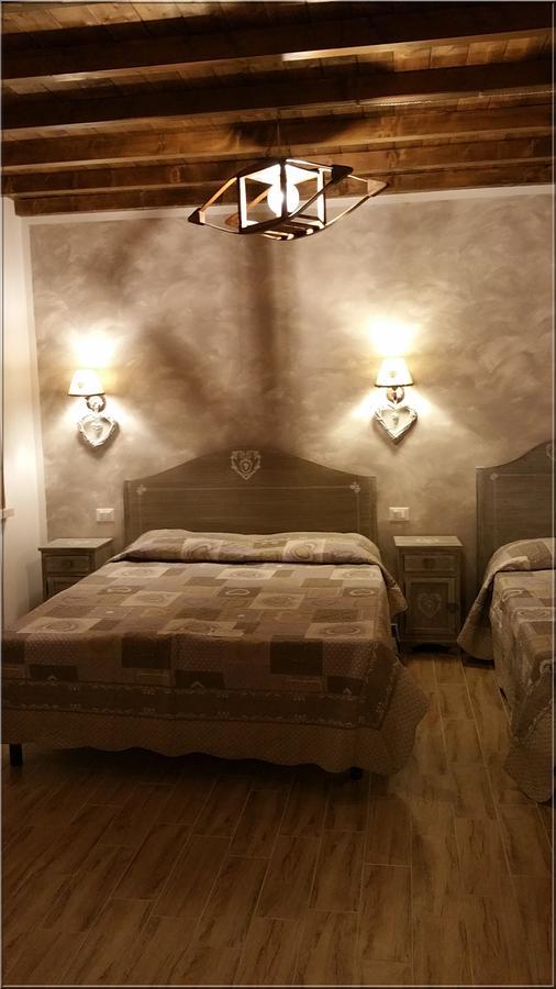 La Casa Delle Rondini Bed & Breakfast Roncoferraro Luaran gambar