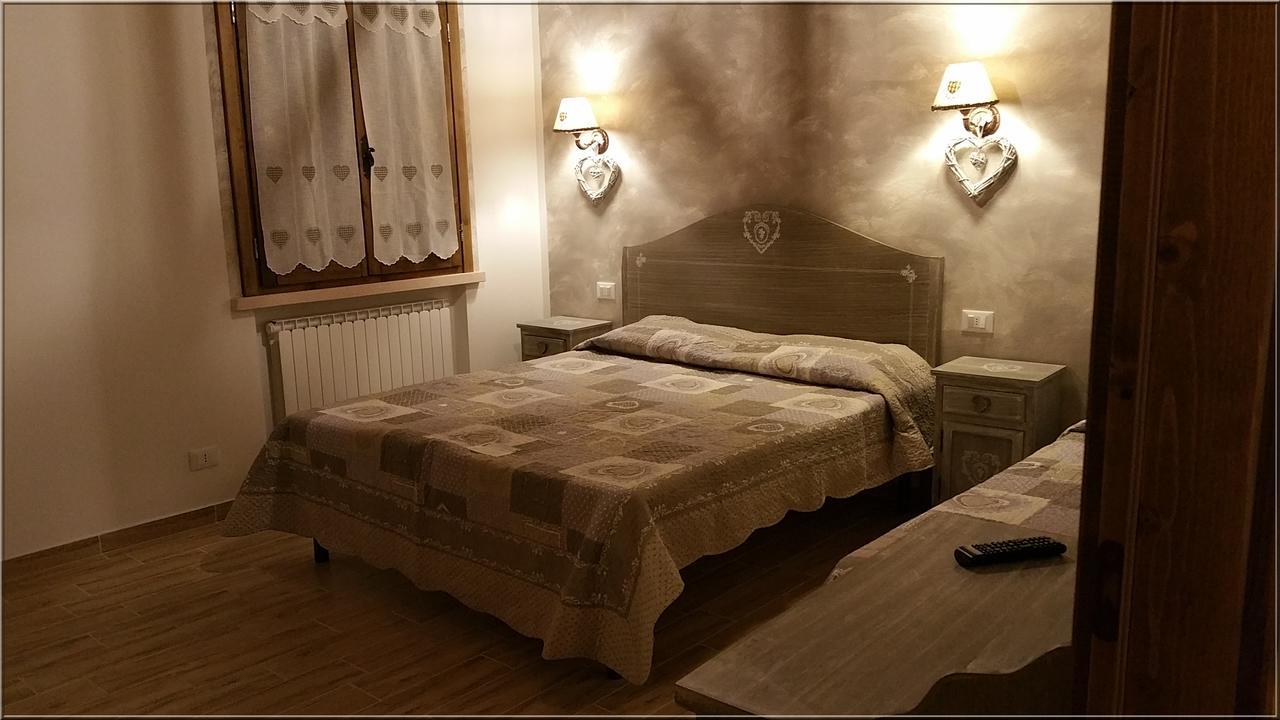 La Casa Delle Rondini Bed & Breakfast Roncoferraro Luaran gambar