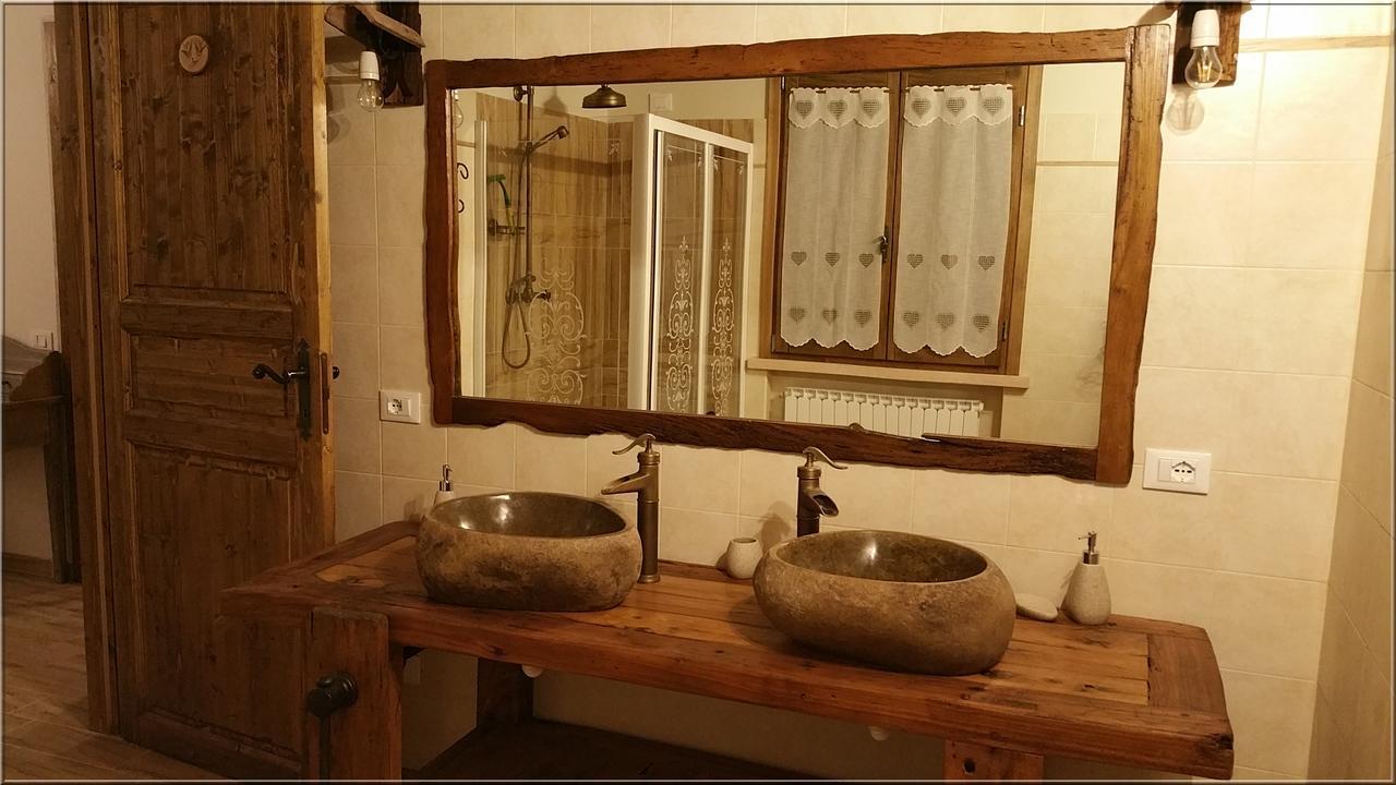 La Casa Delle Rondini Bed & Breakfast Roncoferraro Luaran gambar
