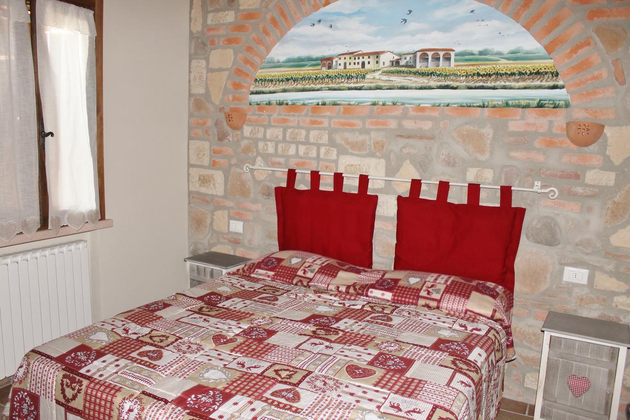 La Casa Delle Rondini Bed & Breakfast Roncoferraro Luaran gambar
