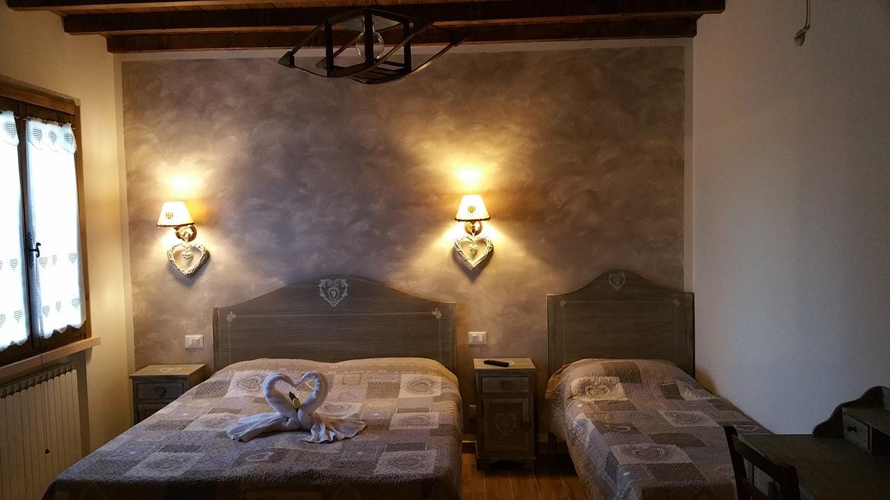 La Casa Delle Rondini Bed & Breakfast Roncoferraro Luaran gambar