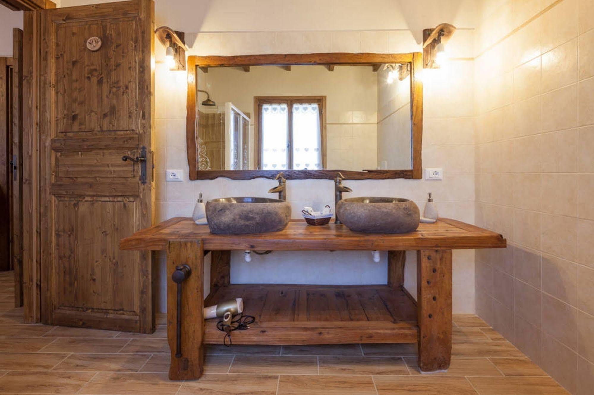 La Casa Delle Rondini Bed & Breakfast Roncoferraro Luaran gambar