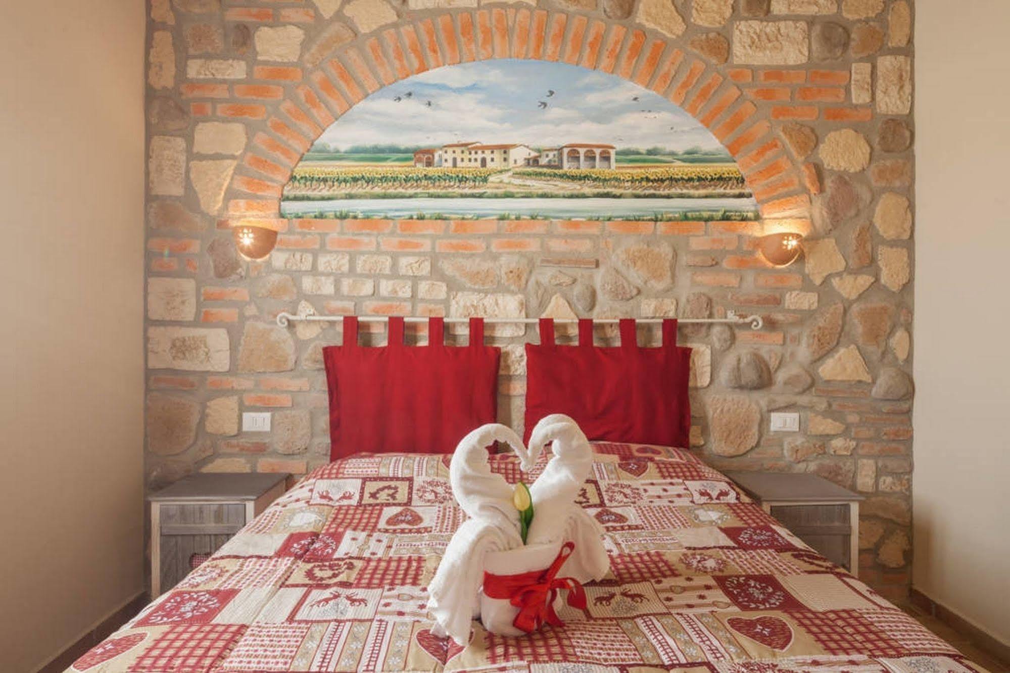 La Casa Delle Rondini Bed & Breakfast Roncoferraro Luaran gambar